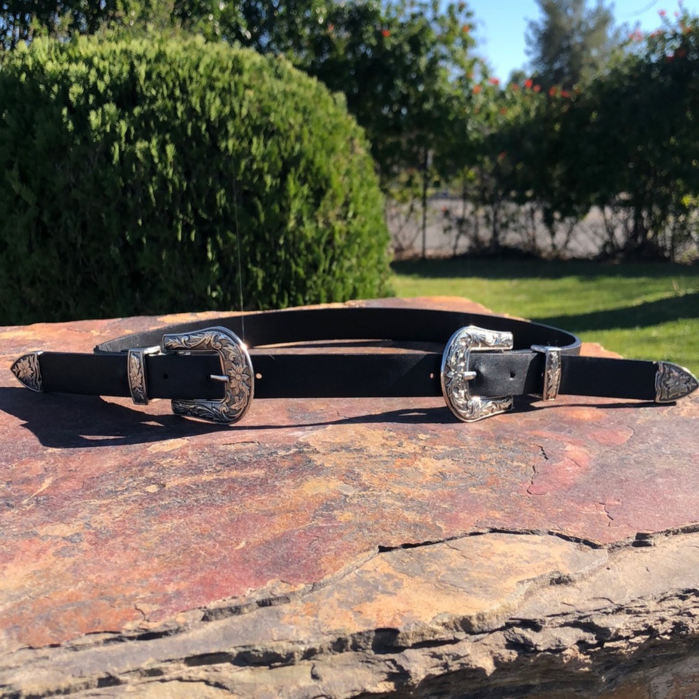 Double buckle western belt